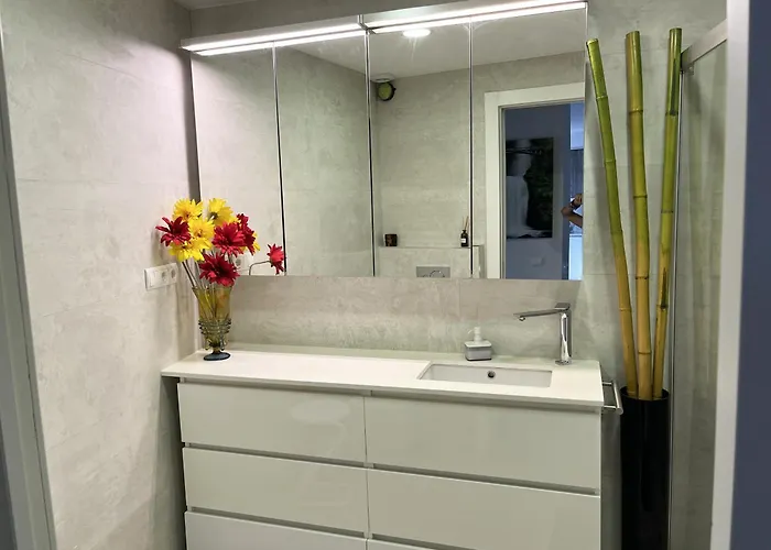 شقة Apartamentos Condal - Duplex O Planta Baja Con Jacuzzi & Bbq نيرخا