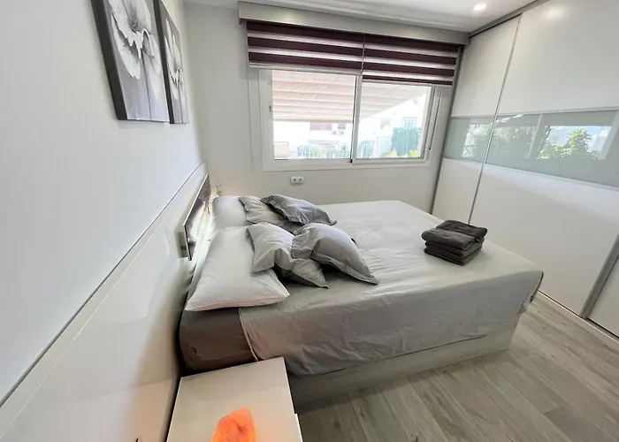 Apartamentos Condal - Duplex O Planta Baja Con Jacuzzi & Bbq شقة نيرخا