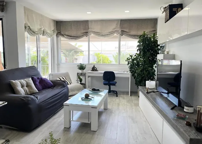 Apartamentos Condal - Duplex O Planta Baja Con Jacuzzi & Bbq شقة *